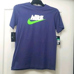 Boys Nike t-shirt. Size xl